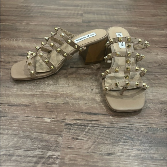 Steve Madden studded sandals with block heel. New, never worn out of house! - Picture 2 of 3